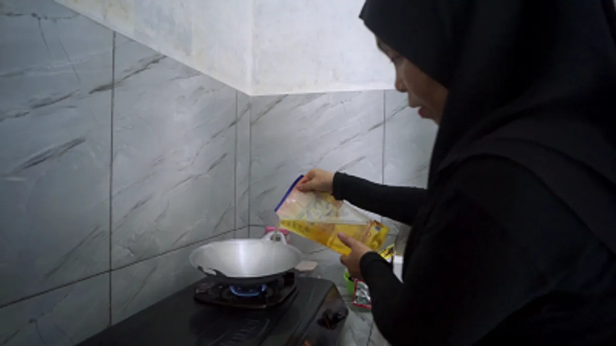 Minyak Goreng JAR Makin Diminati Warga Tanah Bumbu karena Dinilai Lebih Efisien