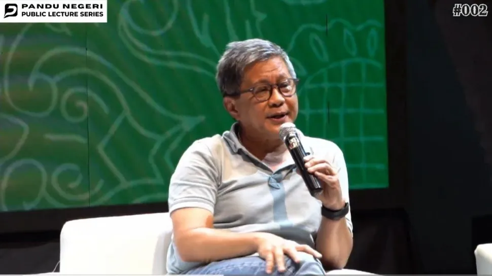 Rocky Gerung Kritik Pernyataan Bahlil soal Ijazah dan Singgung Risiko Krisis Dampak Geopolitik Global