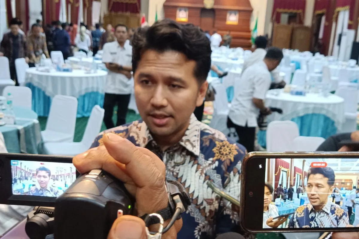 Emil Dardak Minta Kepala Daerah di Jatim Antisipasi Dampak Ekonomi Global dan Jaga Stabilitas Harga