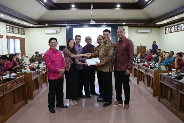 Pansus TRAP DPRD Bali Rekomendasikan Penertiban Menyeluruh di Kawasan Lindung Danau Beratan