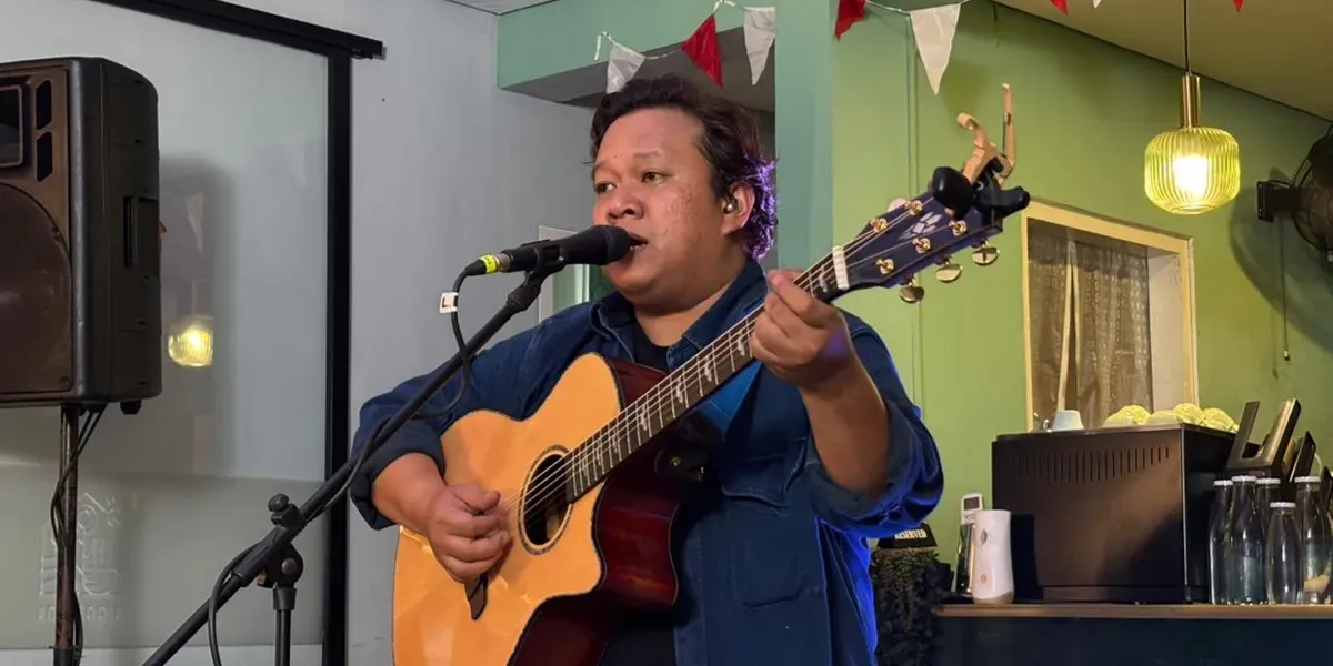 Amir Jahari Gelar Showcase ‘Sebuah Puisi’ di Jakarta, Tandai Peralihan dari Akustik ke Era Elektrik