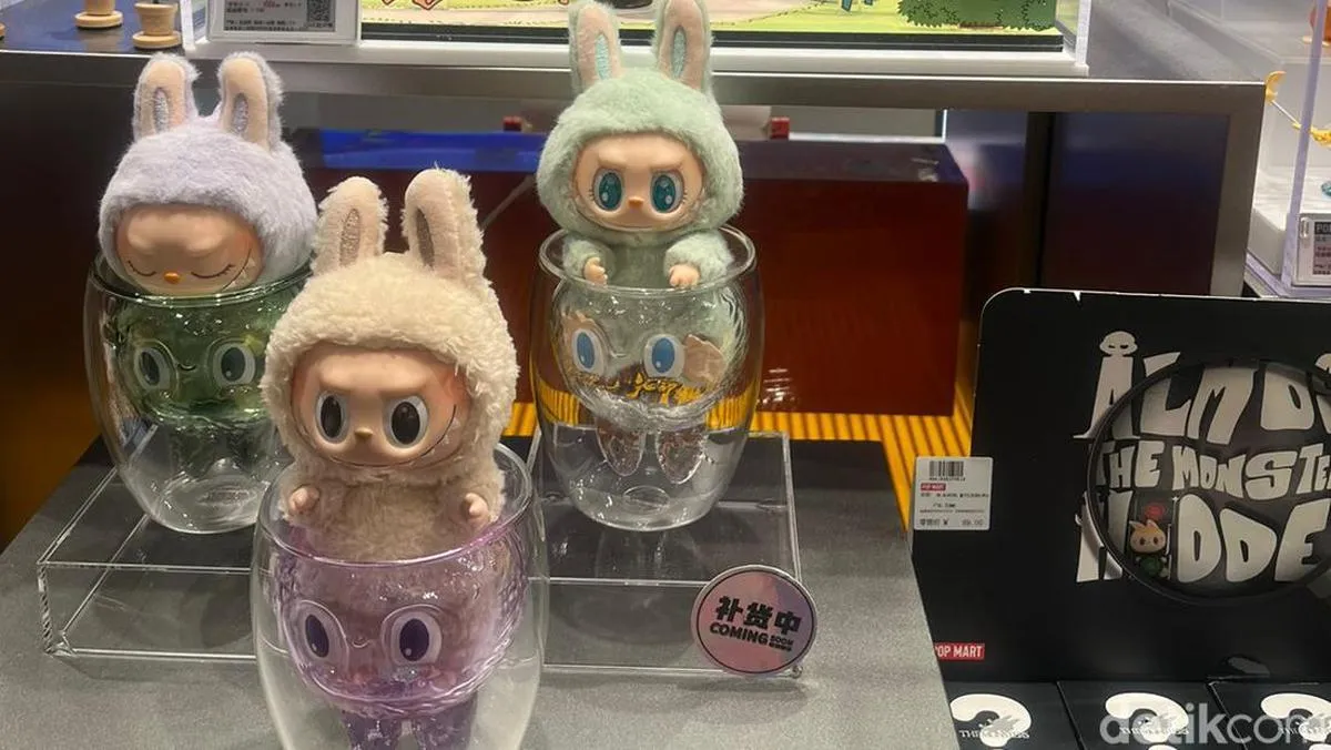 Demam Boneka Labubu dan Fenomena FOMO: Mengapa Orang Mudah Ikut Tren Viral