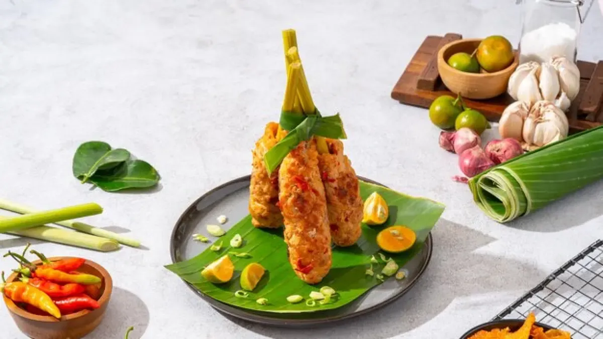 11 Rekomendasi Tempat Makan Sate Lilit di Bali, dari Denpasar hingga Ubud