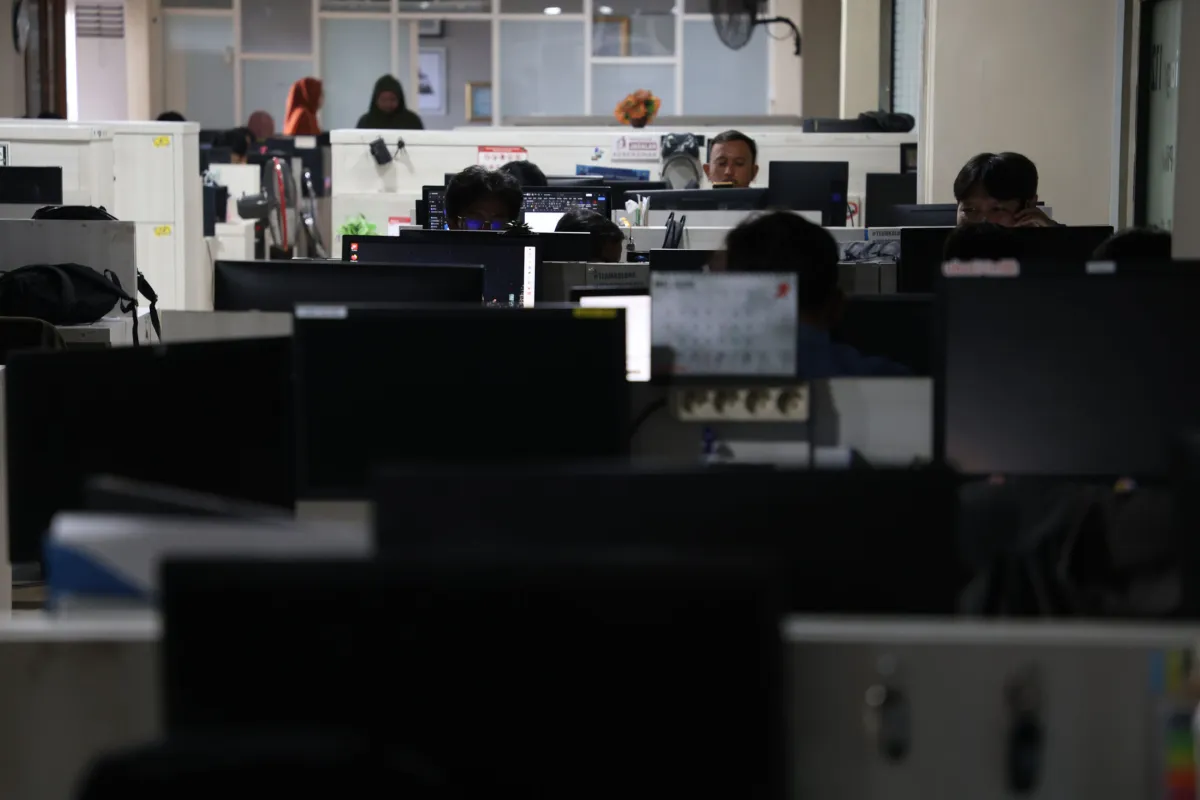 Pemkot Surabaya Mulai Terapkan WFH ASN, Absensi Dipantau Lewat Aplikasi Kantorku