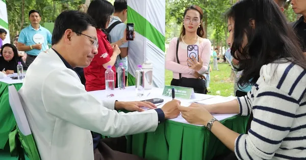 Lebih dari 3.000 Warga Ikuti Pemeriksaan Gratis di Hari Gizi Masyarakat Vietnam ke-6