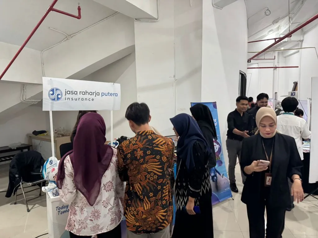Jasaraharja Putera Gelar Booth Literasi Keuangan di Universitas Jember, Sasar Mahasiswa