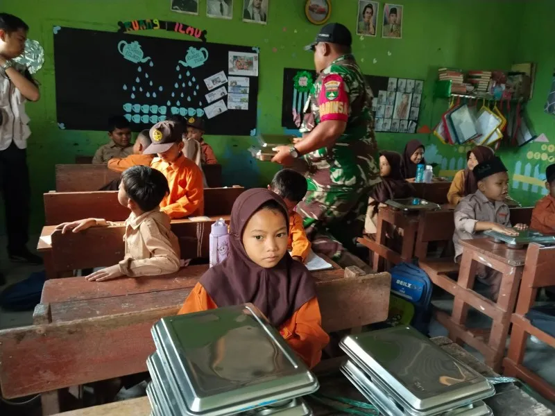 Program Makan Bergizi Gratis Menjangkau 2.017 Penerima di Keritang