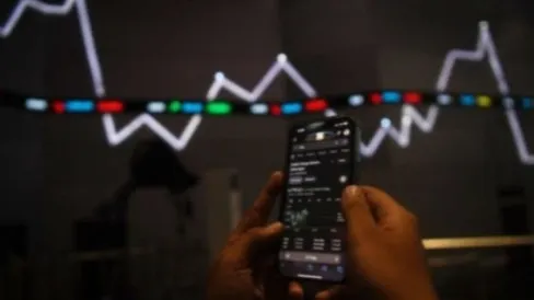 IHSG Dibuka Turun ke 7.338, Pasar Dibayangi Koreksi Seiring Pelemahan Wall Street dan Bursa Asia