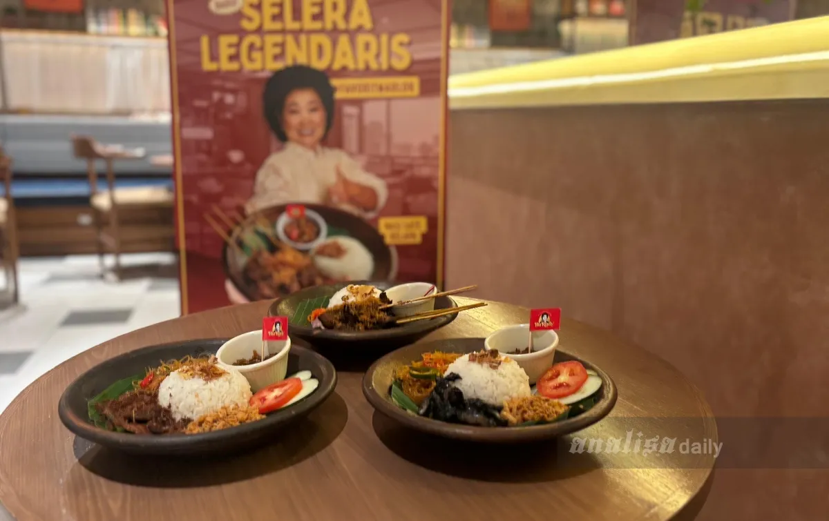 The People’s Cafe Berkolaborasi dengan Bu Rudy, Hadirkan Tiga Menu Lokal Mulai 5 Mei 2026