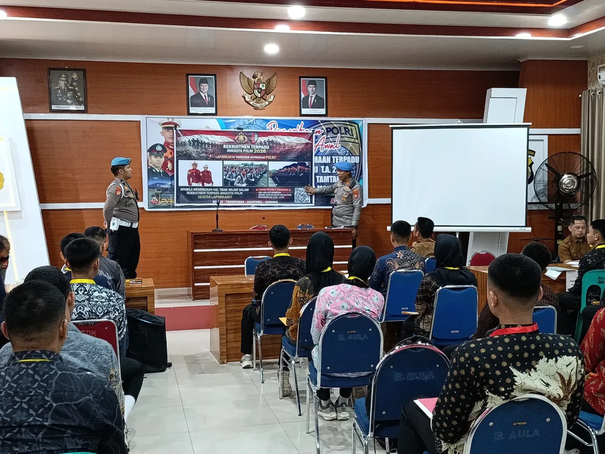Propam Polres Maros Sosialisasikan QR Code Pengaduan untuk Cegah Percaloan Rekrutmen Polri