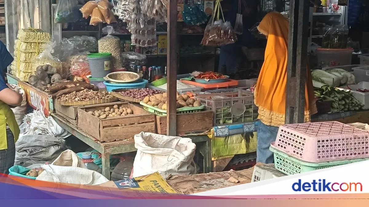 Kenaikan Harga Bahan Pokok di Indramayu Tekan Daya Beli, Pedagang Pasar Baru Rasakan Dampaknya