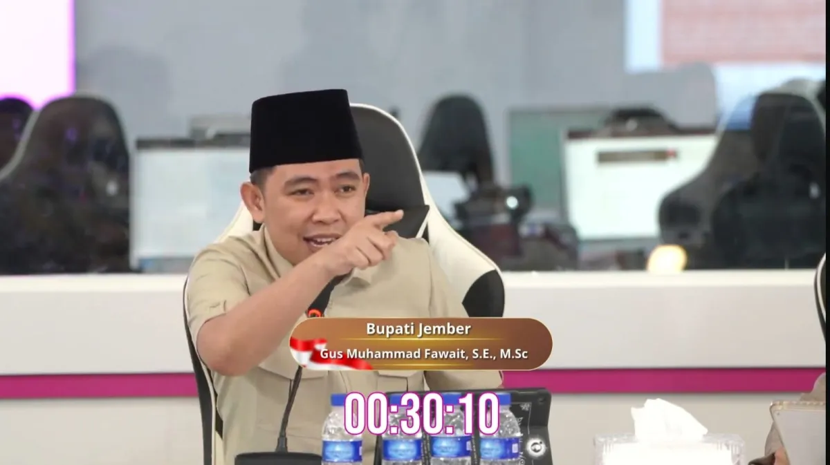 Bupati Jember Muhammad Fawait Jawab Kritik Warga Lewat Siaran Langsung “Gus Bupati Menjawab”
