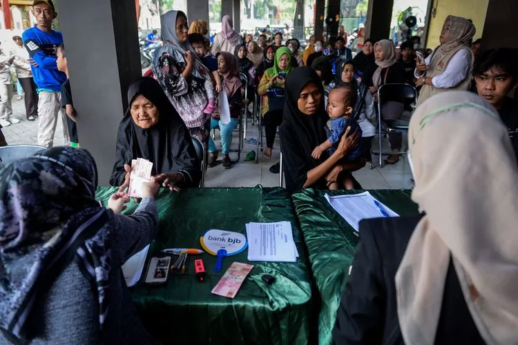Mensos: Bansos di Jawa Timur 2026 Dipastikan Tak Terdampak Pemotongan TKD