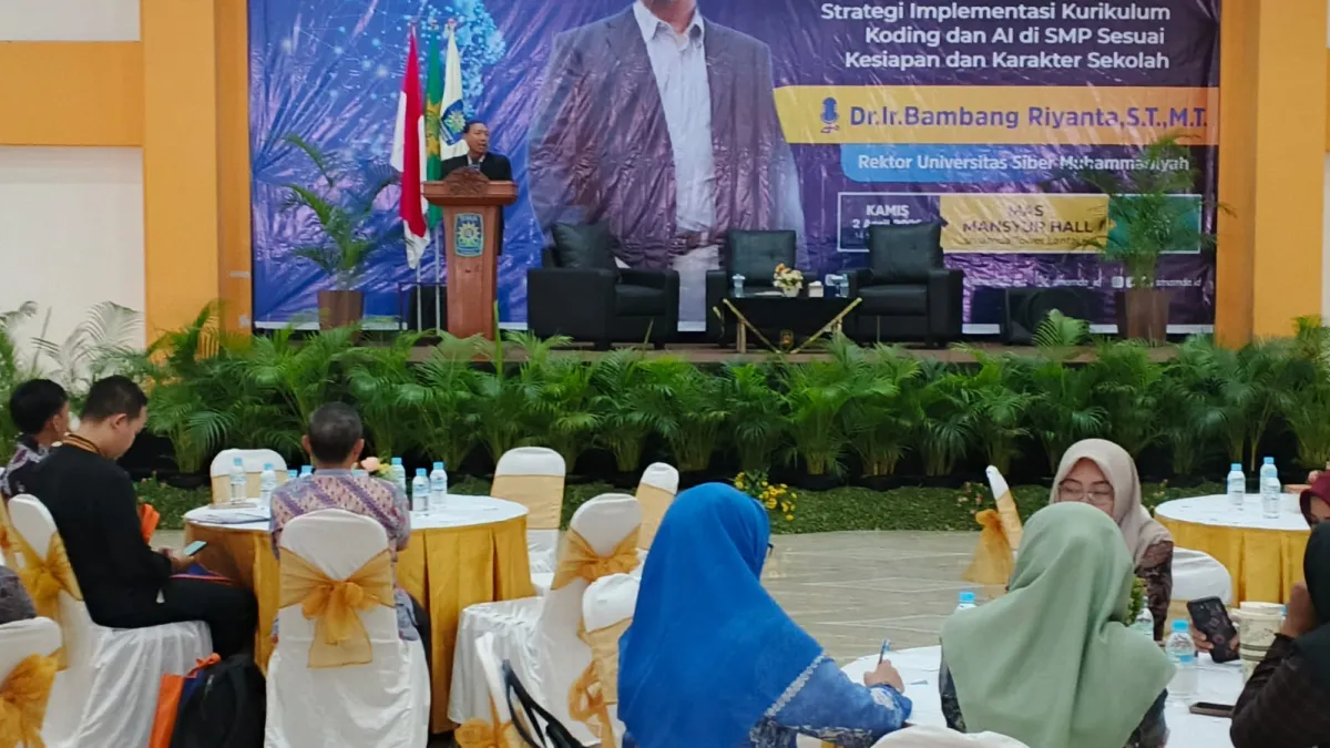 Smamda Surabaya Kenalkan Strategi Penerapan Kurikulum Koding dan AI untuk Tingkat SMP