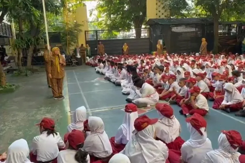 Siswa SD–SMP di Surabaya Kembali Tatap Muka, Dispendik Tekankan Disiplin dan Pembatasan Gawai