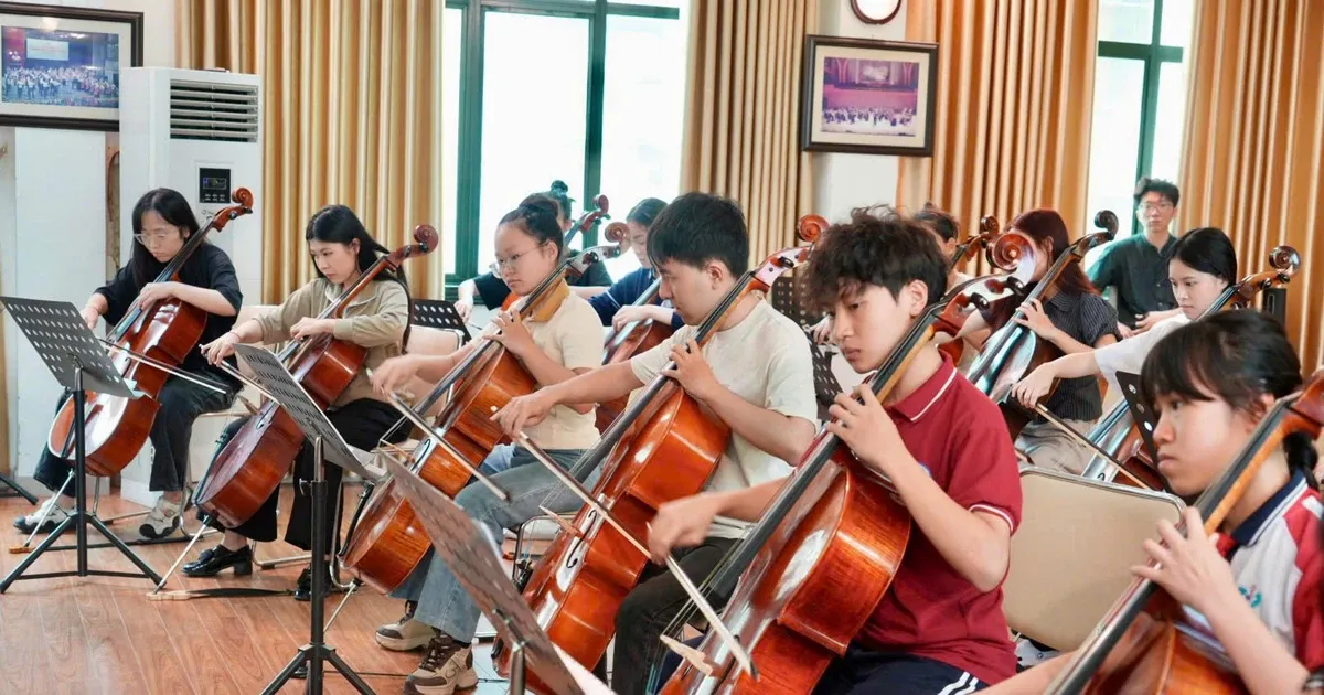 Konser Instrumen Gesek Buka Rangkaian Perayaan 70 Tahun Akademi Musik Nasional Vietnam