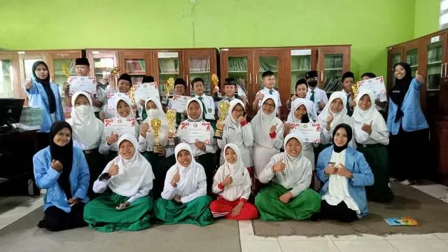 MIN 1 Jombang Gelar Lomba Literasi Bulan Bahasa, Kolaborasi dengan Mahasiswa PGMI Unhasy