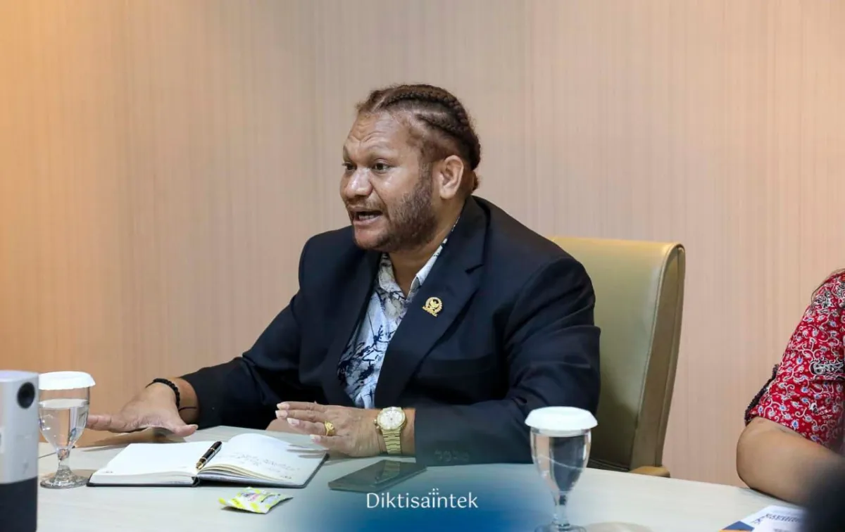 Paul Finsen Mayor Desak Kejagung Periksa Ketua MRP se-Tanah Papua soal Transparansi Dana Otsus