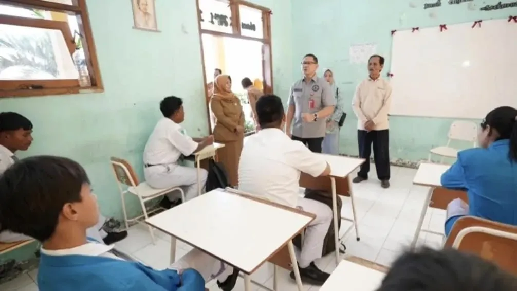 Jawa Timur Uji Coba Pembatasan Gadget di SMA, SMK, dan SLB Mulai Awal April 2026