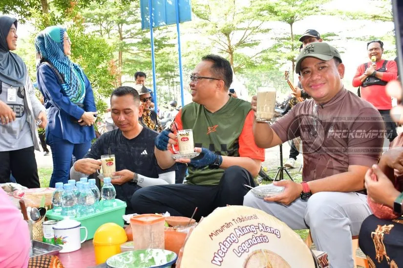 Plt Bupati Pekalongan Ajak Warga Dukung UMKM Lokal lewat "Ngopi Bareng Bakul Jajan" di Kedungwuni