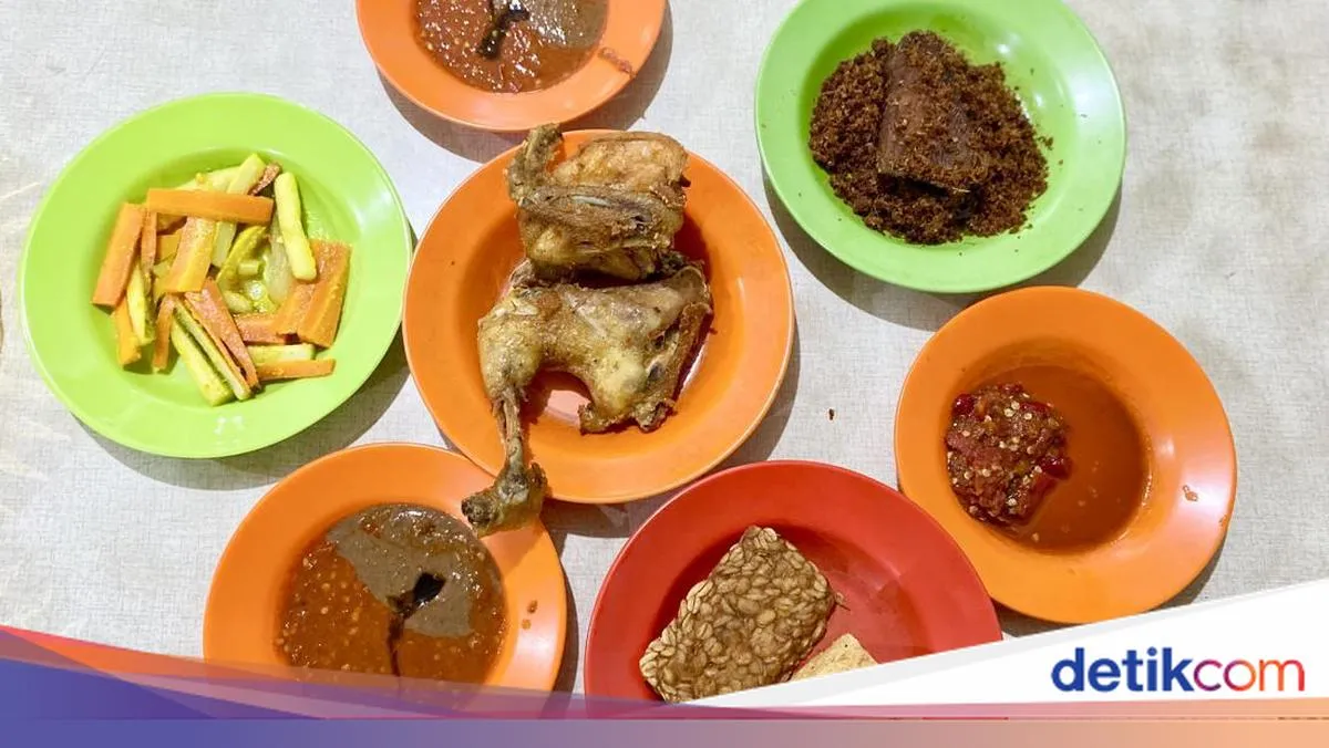 Jatinegara, Blusukan, dan Rasa yang Bertahan: Mengapa Kuliner Legendaris Mendadak Jadi Tren