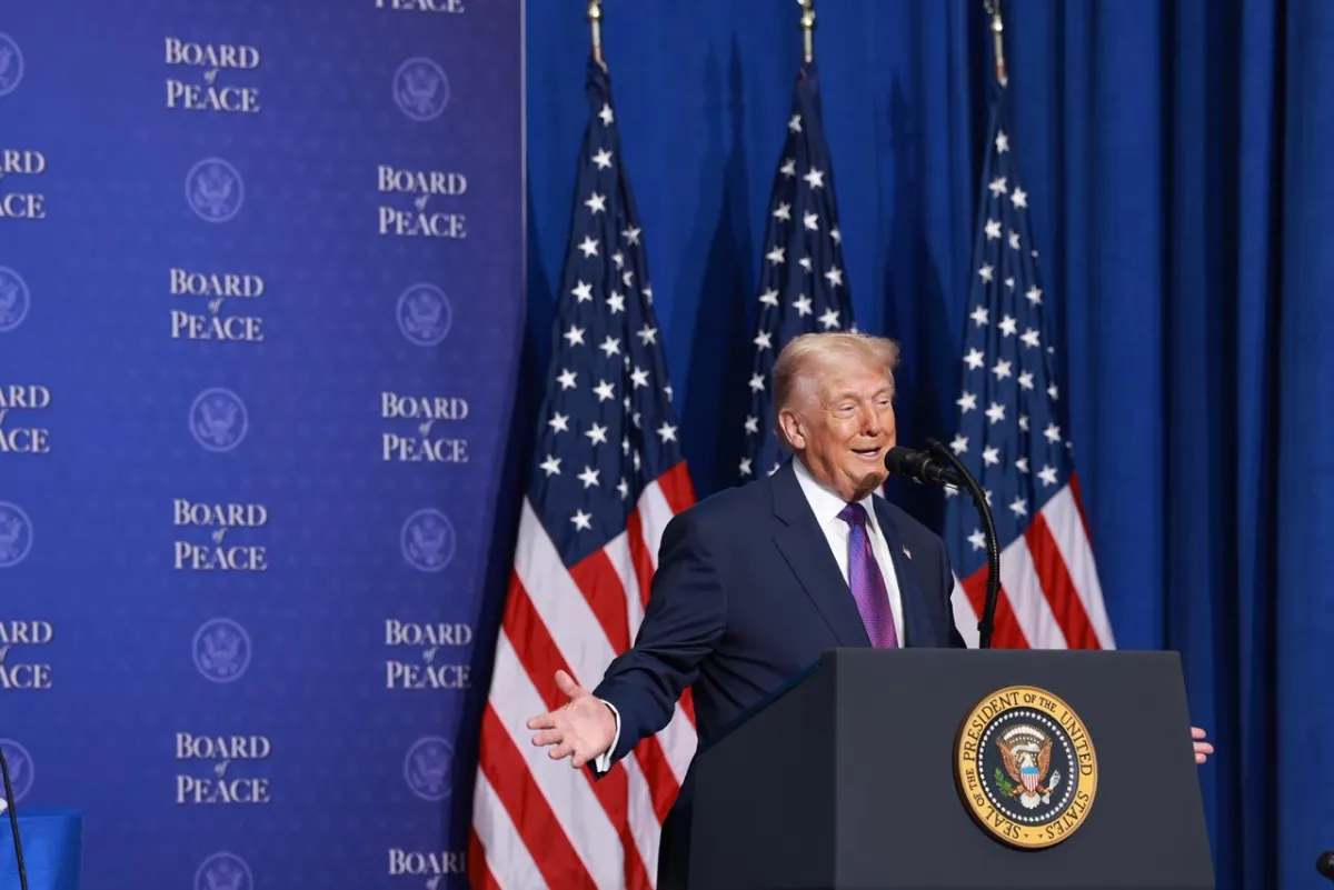 Trump Desak China Bantu Pembukaan Selat Hormuz Jelang Rencana KTT di Beijing