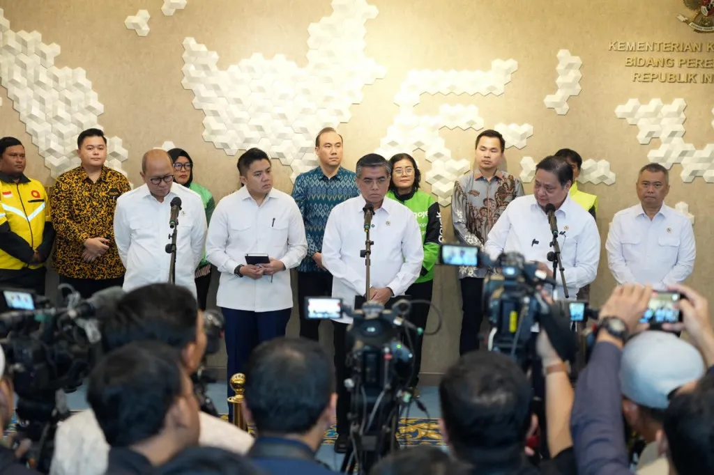 Pemerintah Cairkan THR ASN Mulai 26 Februari 2026, BHR Ojol Naik; Target Pertumbuhan Ekonomi Kuartal I 5,4–5,6 Persen