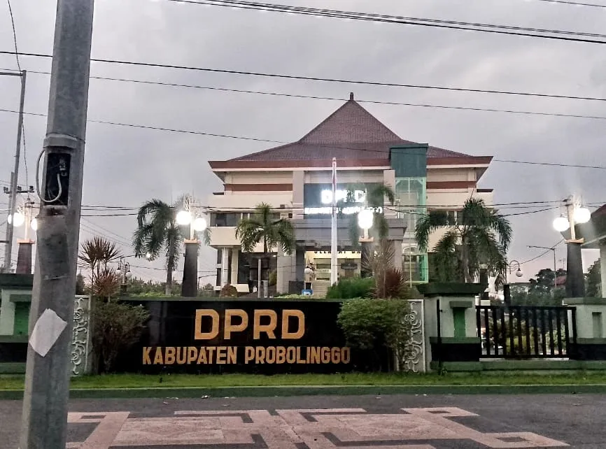 Anggaran Advertorial DPRD Probolinggo 2025 Rp450 Juta Disorot Aktivis, Dugaan Mark-up Mengemuka