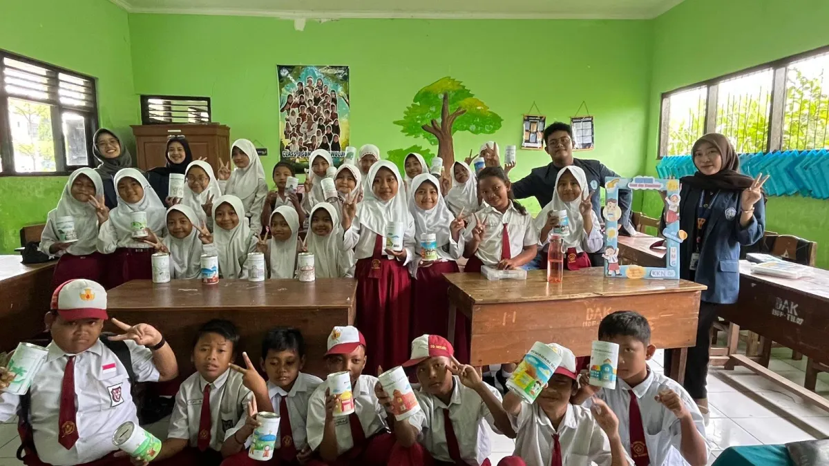 Mahasiswa Akuntansi UMG Kenalkan Literasi Keuangan ke Siswa SDN Sumber Wuluh lewat Program CATUNG
