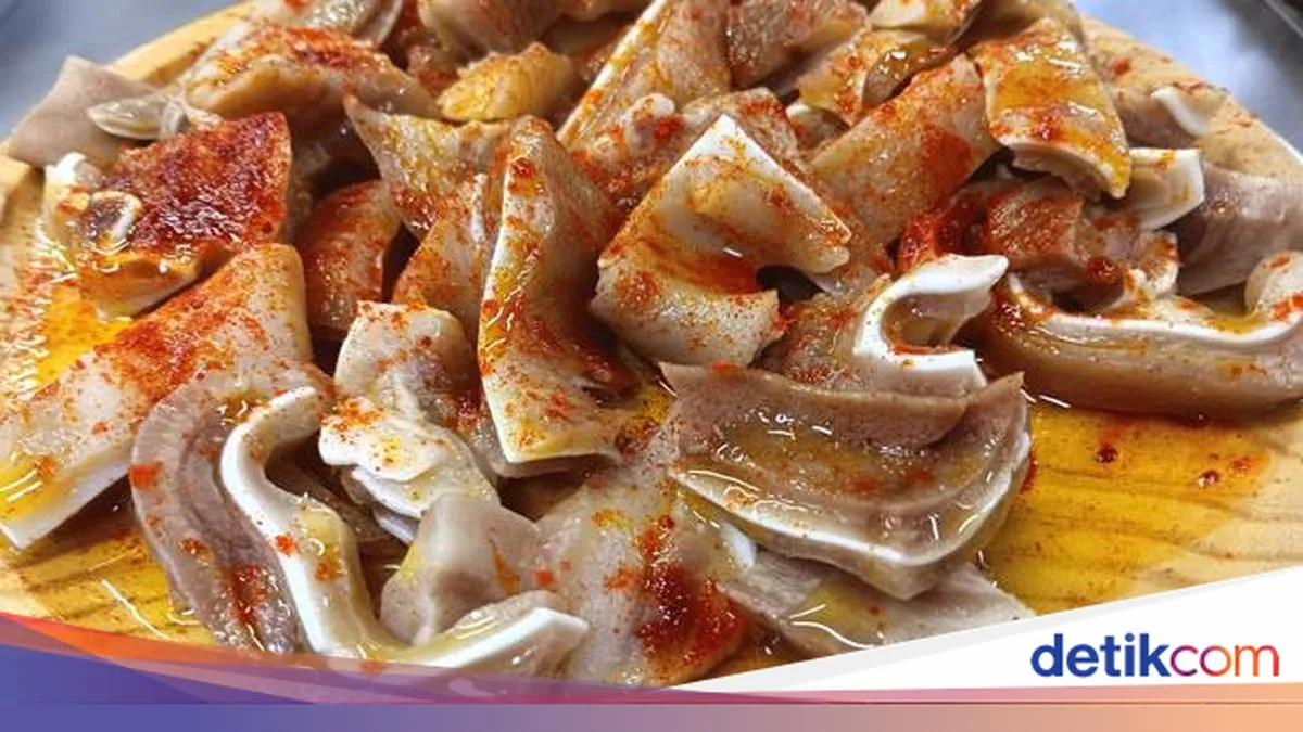 Deretan Makanan Ekstrem di Spanyol, dari Telinga Babi hingga Sosis Darah