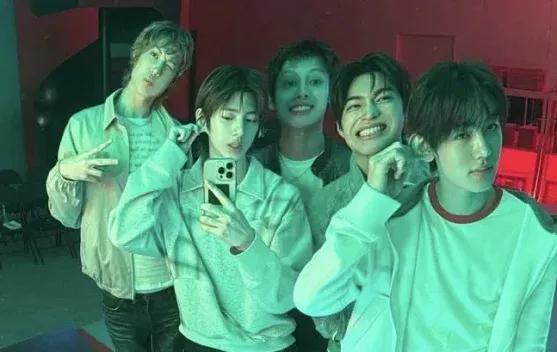 Cortis Raih Kemenangan Perdana di M! CountDown Lewat Single "REDRED"