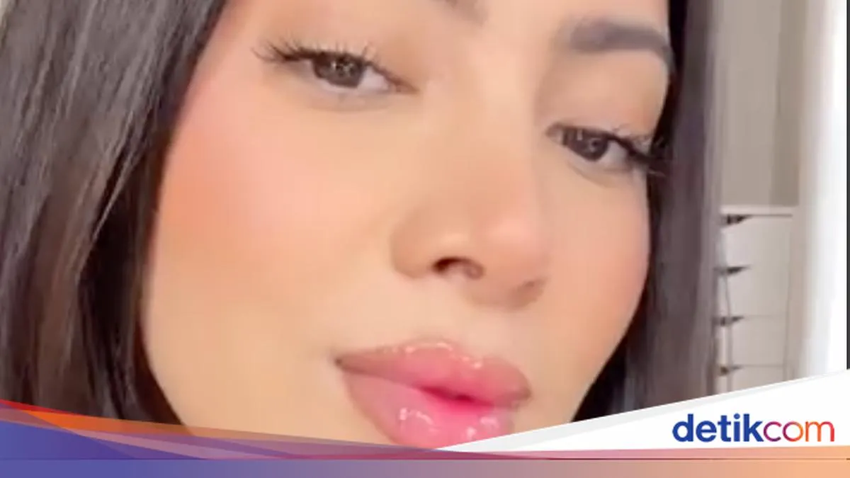 Popsicle Lips, Tren Makeup 2026 yang Menghadirkan Efek Bibir Juicy dan Natural