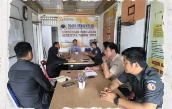 Bawaslu Nias Utara Gelar Rapat Optimalkan Kehumasan dan PPID untuk Perkuat Transparansi