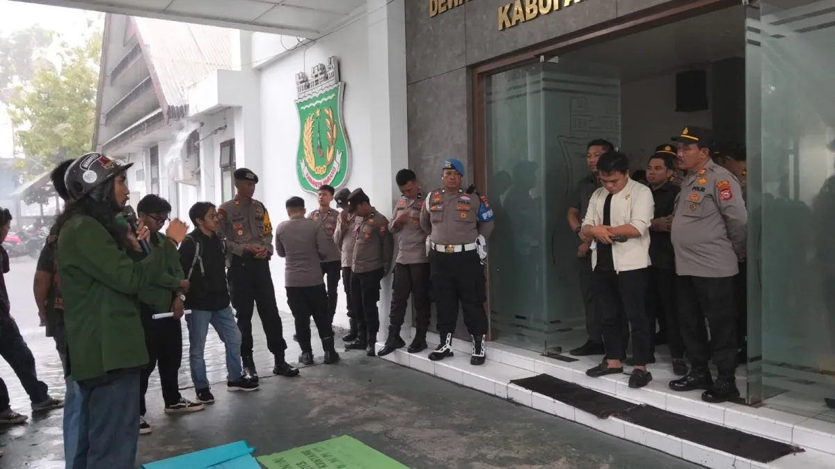 Aliansi BEM Desak DPRD Pinrang Surati BGN untuk Copot Korwil MBG dan Audit Dapur