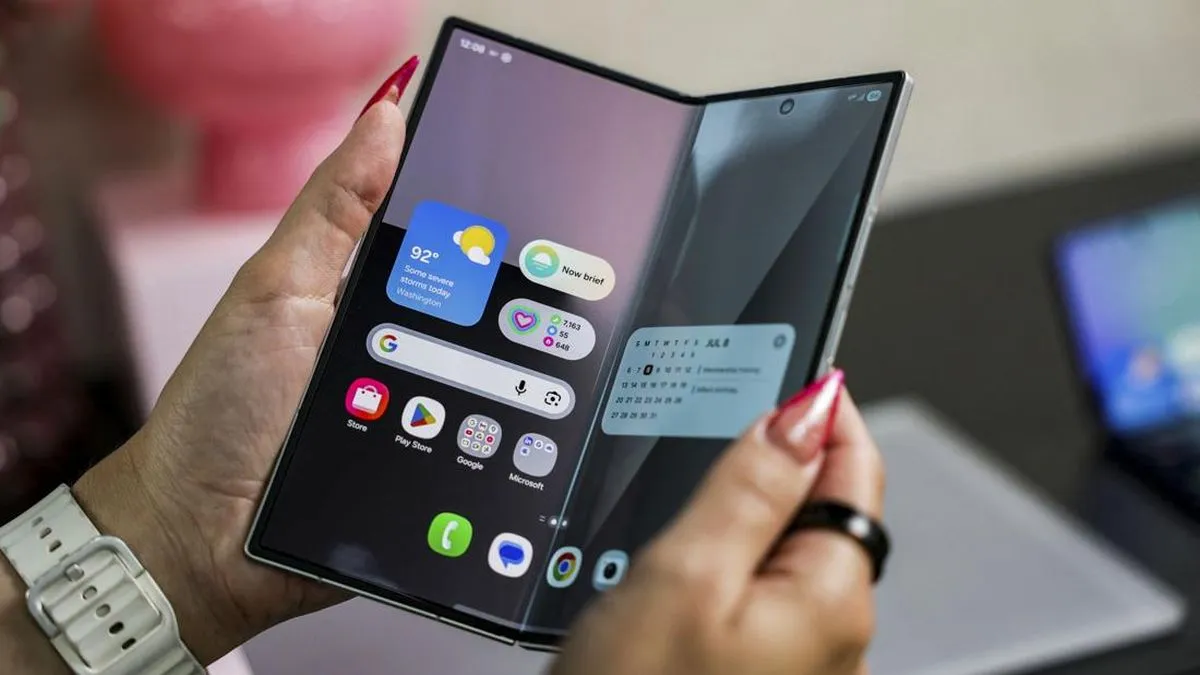Menanti Galaxy Unpacked: Mengapa Bocoran Ponsel Lipat dan Jam Tangan Baru Samsung Mendadak Menguasai Percakapan