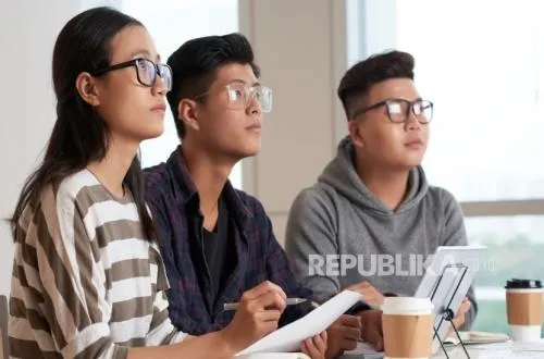 Mahasiswa Diminta Ambil Peran dalam Gelombang Startup dan Ekonomi Digital