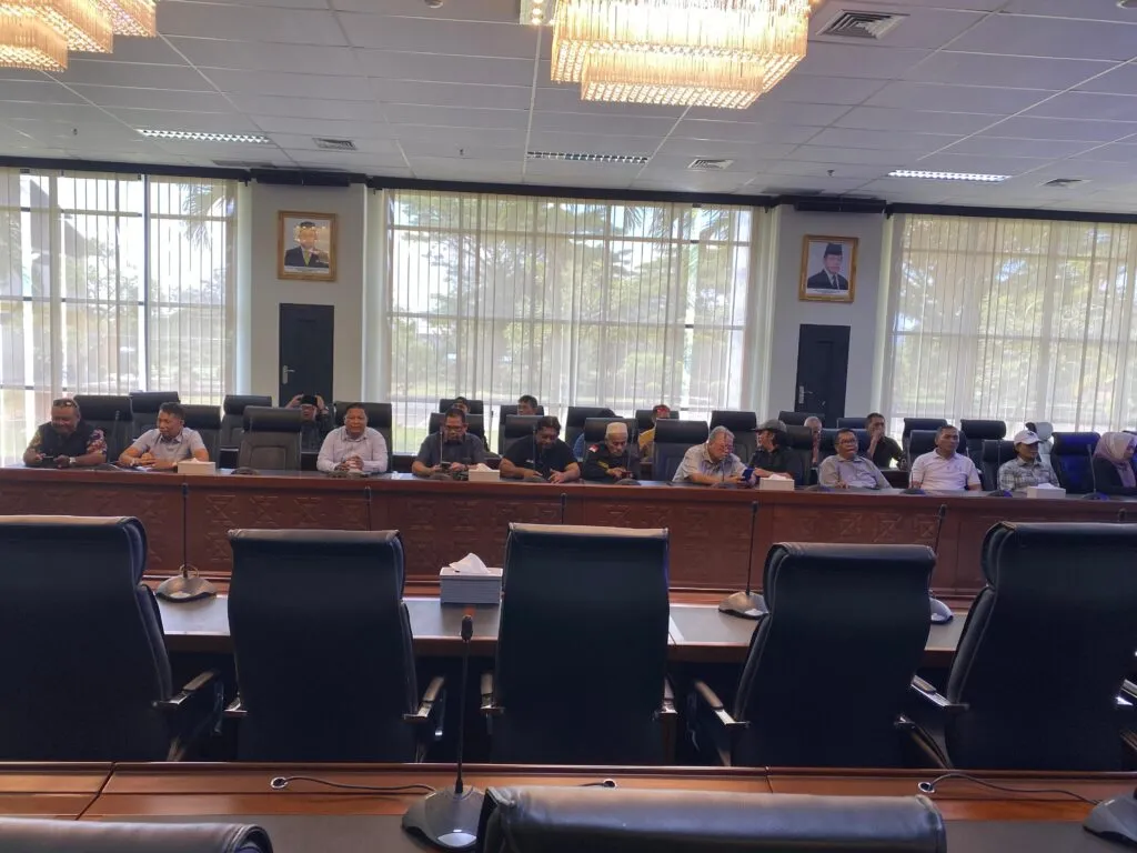 DPRD Kaltim Terima Audiensi Aliansi Masyarakat, Pembahasan Hak Angket Disepakati Masuk Tahapan Rapim dan Bamus