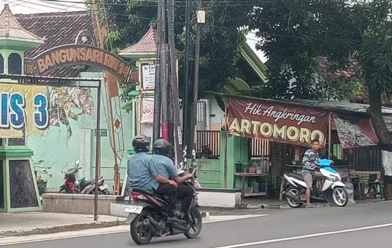 DPRD Sragen Susun Raperda Infrastruktur Pasif untuk Tertibkan Tiang Internet Ilegal dan Kabel Semrawut