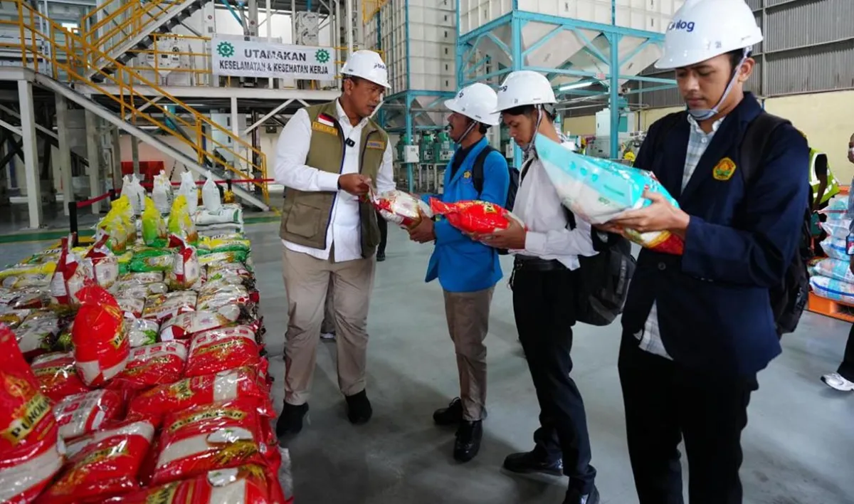 BULOG Terima Kunjungan BEM Se-Indonesia di Gudang Kelapa Gading, Tunjukkan Kondisi Stok Beras Nasional