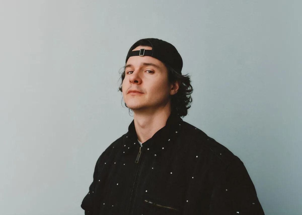 Lukas Graham Rilis Single "To Know A Girl", Kembali ke Akar Folk Akustik