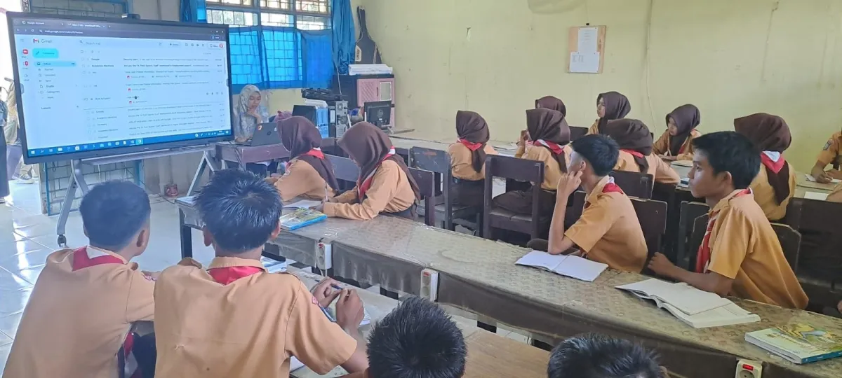 Kementerian Komdigi Evaluasi Pelaksanaan Program Kampung Internet di Lombok