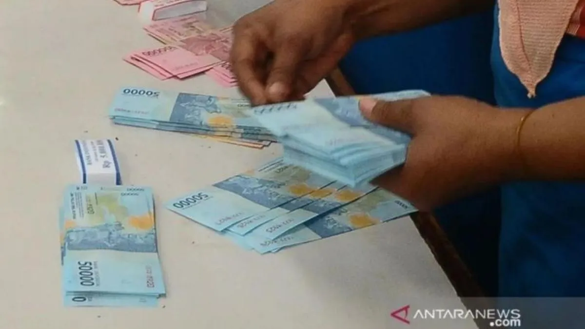 Perencana Keuangan: THR Sebaiknya Diprioritaskan untuk Melunasi Utang Berbunga Tinggi