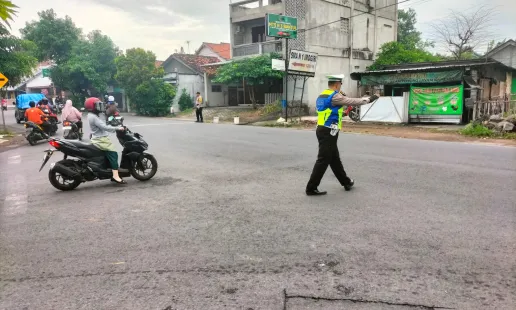 Polsek Imogiri Gelar “Pos Pagi” di Titik Rawan untuk Amankan Aktivitas Warga