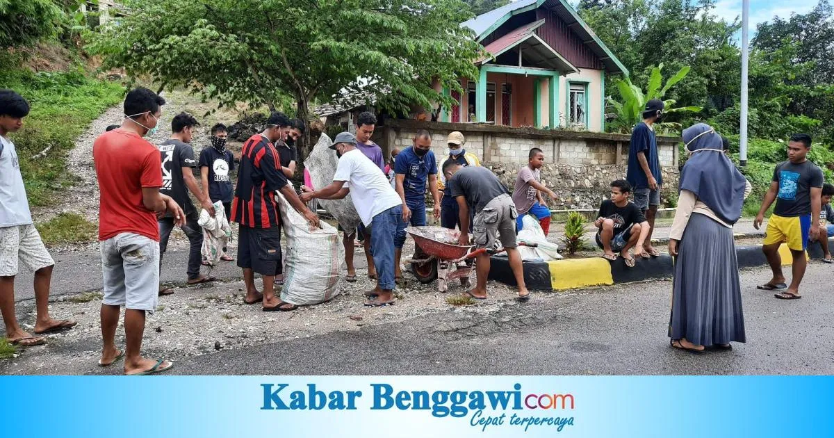 Karang Taruna Desa Lokotoy Peringati Hari Lingkungan Hidup dengan Aksi Pungut Sampah dan Edukasi