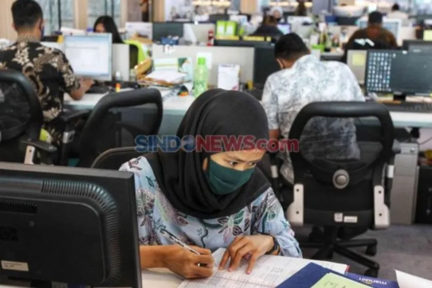 Akademisi Nilai WFH Setiap Jumat Efektif Menekan Konsumsi Energi di Tengah Gejolak Harga Minyak