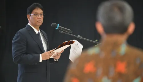 Robert Leonard Marbun Dilantik Jadi Sekjen Kemenkeu, Purbaya Tekankan Disiplin Fiskal di Tengah Ketidakpastian Global
