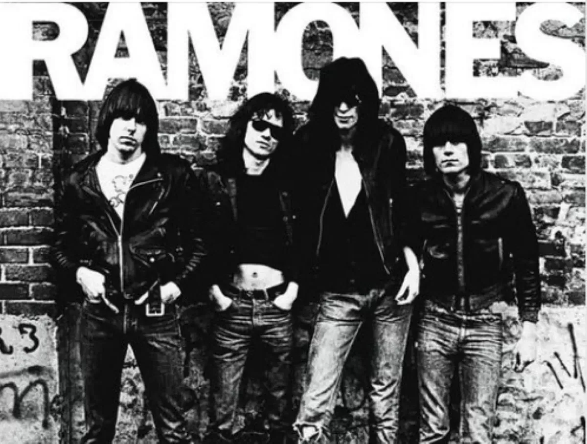 Album Debut Ramones (1976) dan Pengaruhnya terhadap Arah Musik Punk