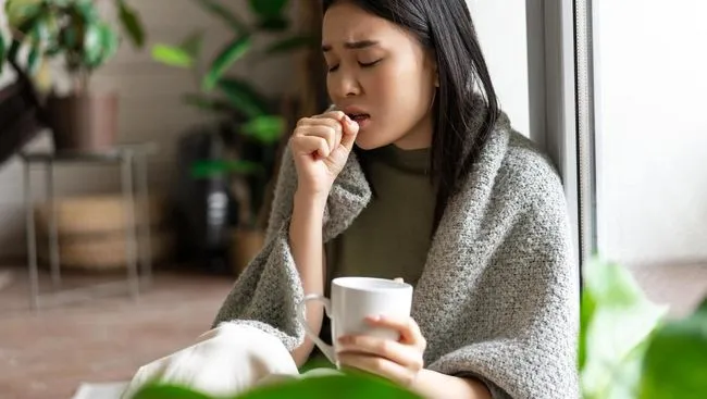 Minum Air Es Saat Demam: Aman, tetapi Bukan Pilihan Terbaik untuk Pemulihan