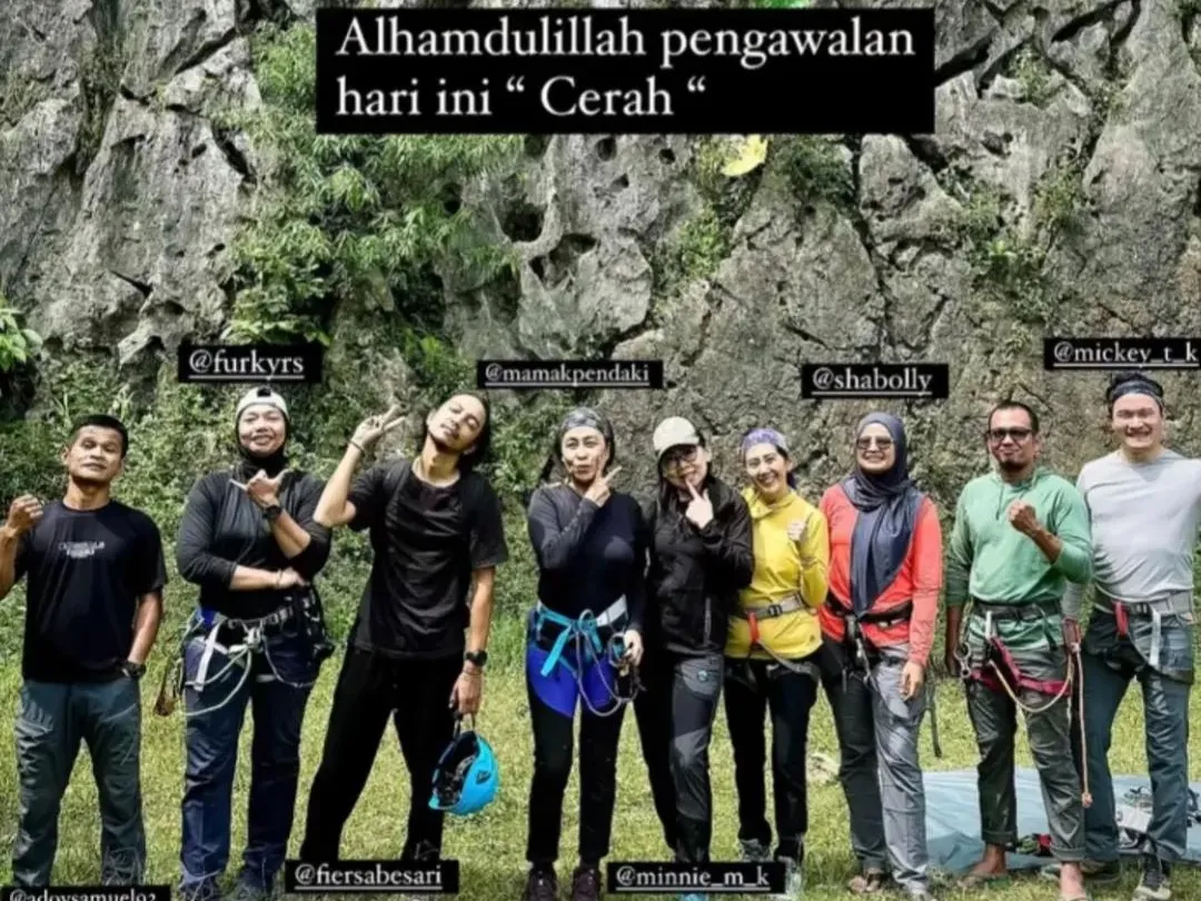 Dua Pendaki Perempuan Dilaporkan Tewas di Puncak Cartenz