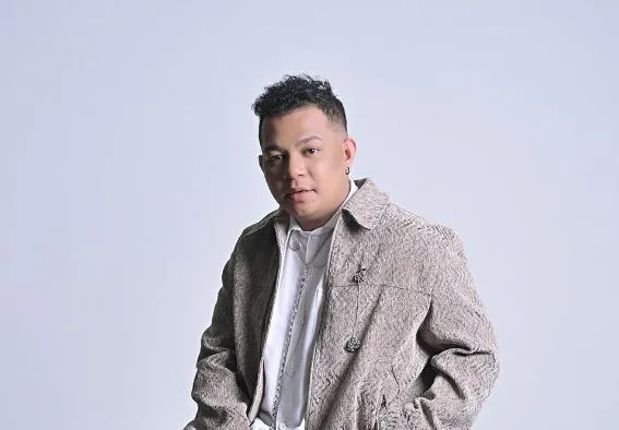 Mario G Klau Dikenal Lewat Ballad Emosional, Juga Aktif Membawakan Musik Timuran di Media Sosial
